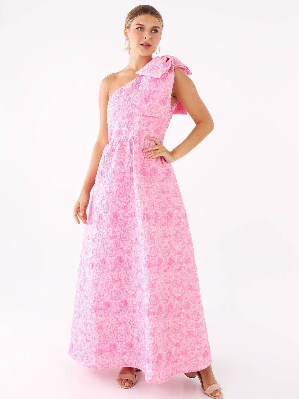 Caroline Gown Pink Bubble Jacquard
Abbey Glass - Picture 2 of 9